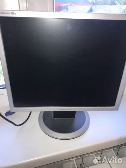 Монитор Samsung