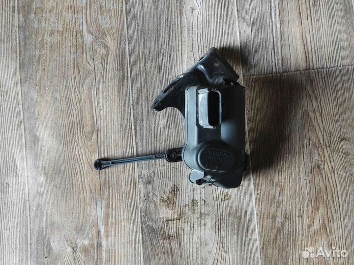 Механизм изменения длины впускного коллектора