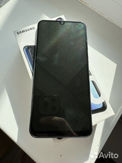 Samsung Galaxy A50, 4/64 ГБ