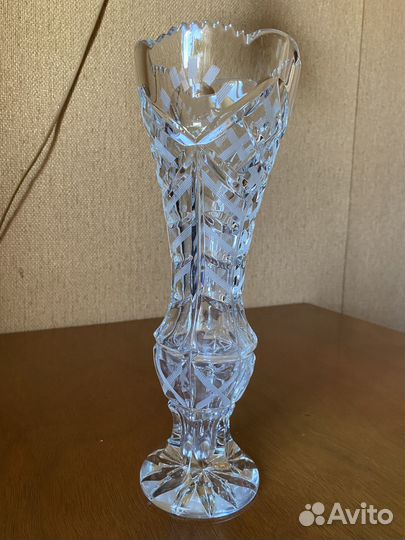 Ваза для цветов хрустальная