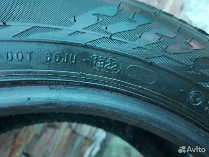 Nokian Tyres Hakkapeliitta 9 215/60 R17