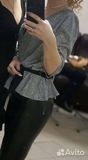 Блестящая блуза