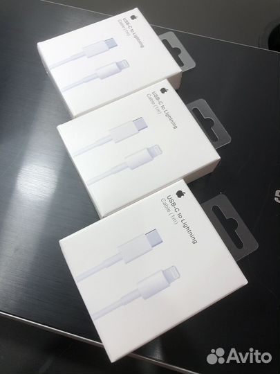 Кабель Apple USB-C to Lightning
