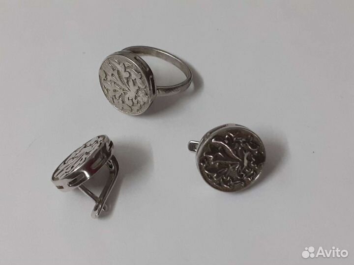 Комплект из серебра