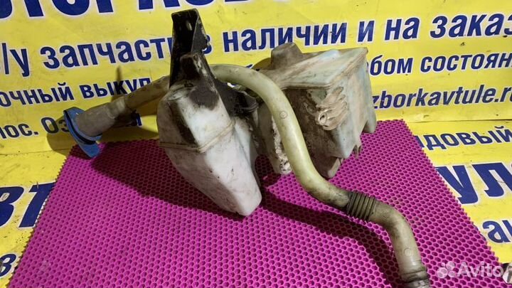 Бачок омывателя Volkswagen Transporter