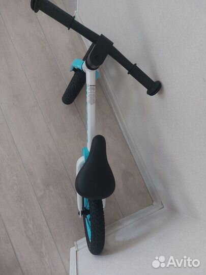 Беговел Aero X3 новый