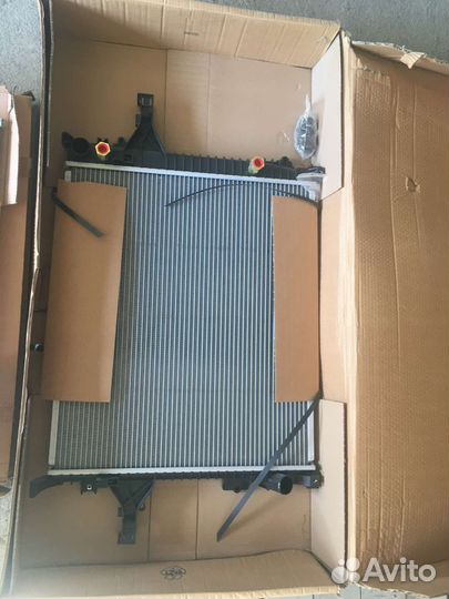 Радиатор охлаждения volvo хс90 2004-2014г