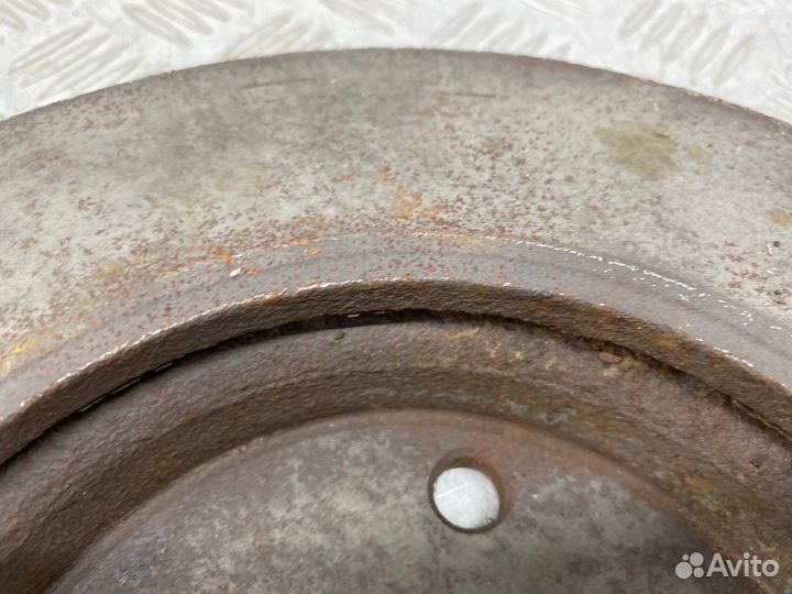 Б/У тормозной диск передний Hyundai Elantra XD