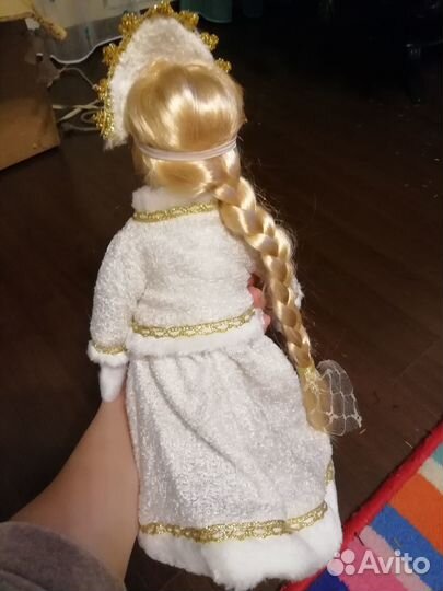 Кукла фарфоровая Снегурочка