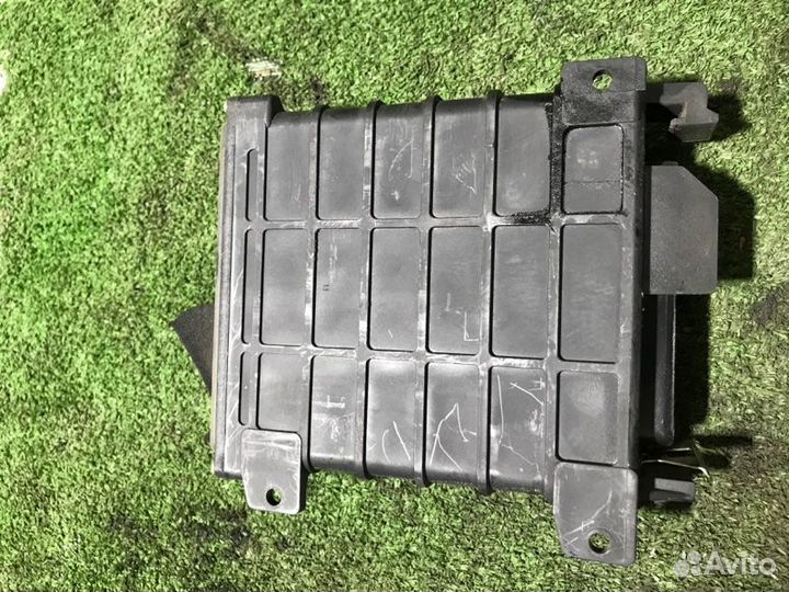 Блок управления двс Audi 80 B3 JN 1.8 1990