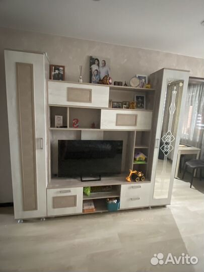 Стенка в гостиную