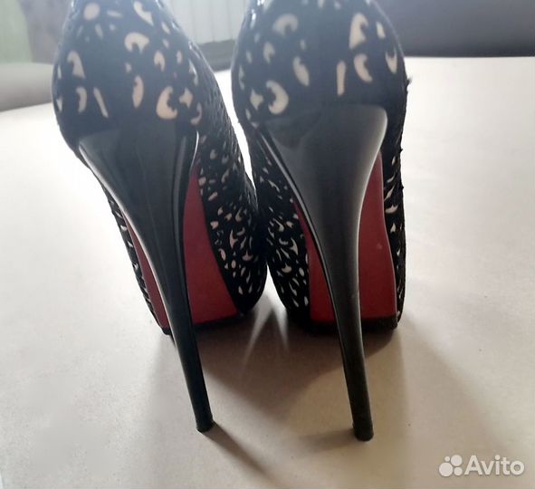 Туфли на высоком каблуке 15 см