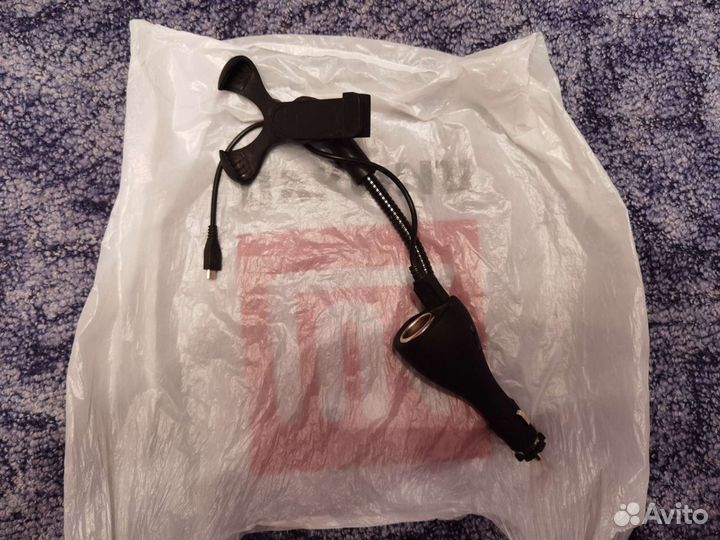 Автомобильный держатель с зарядным устройством