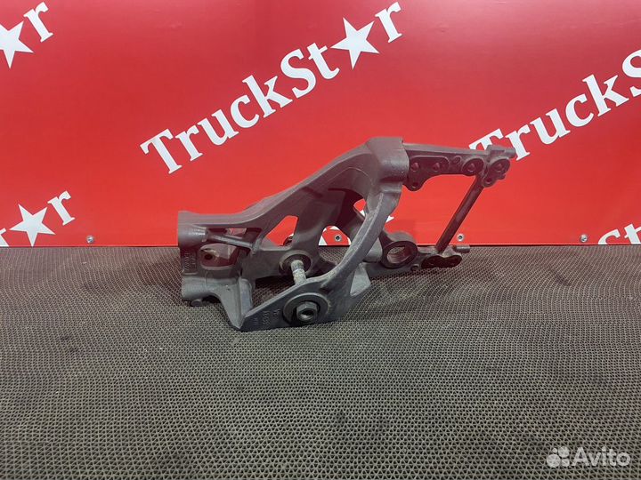 Кронштейн передней рессоры левый Daf XF106