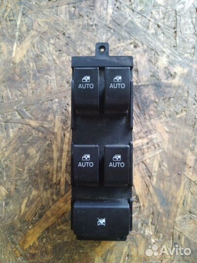 Блок управления стеклоподъемниками Opel Antara L07