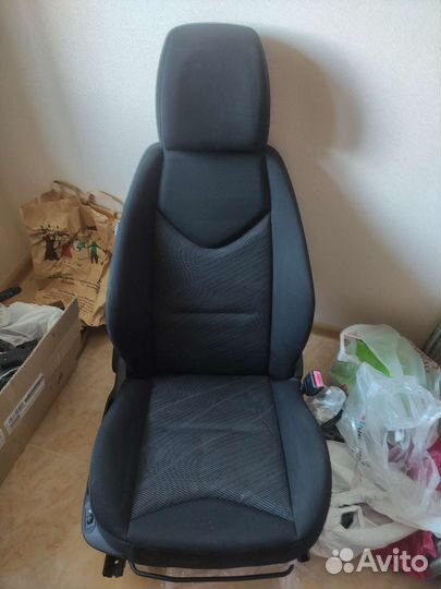 Переднее правое сидение пежо 308