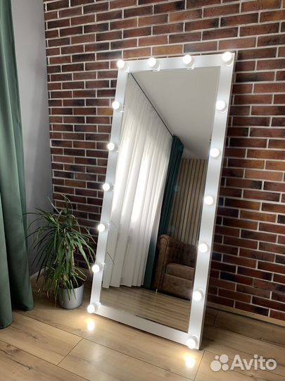 Гримерное зеркало