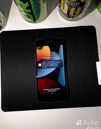 iPhone 8, 64 ГБ