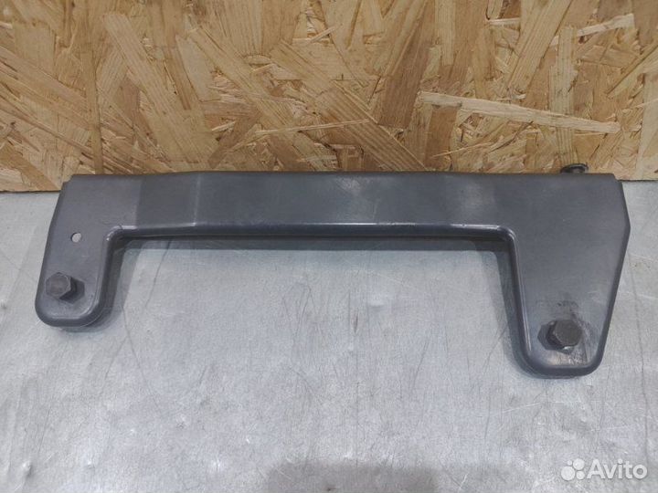 Кронштейн подножки правый Scania P8X400 самосвал