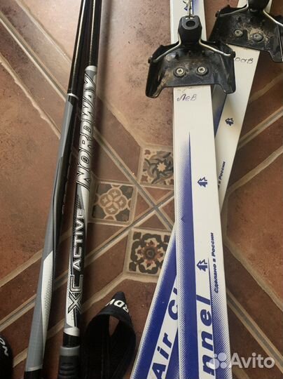Лыжи беговые 180 см + палки и чехол