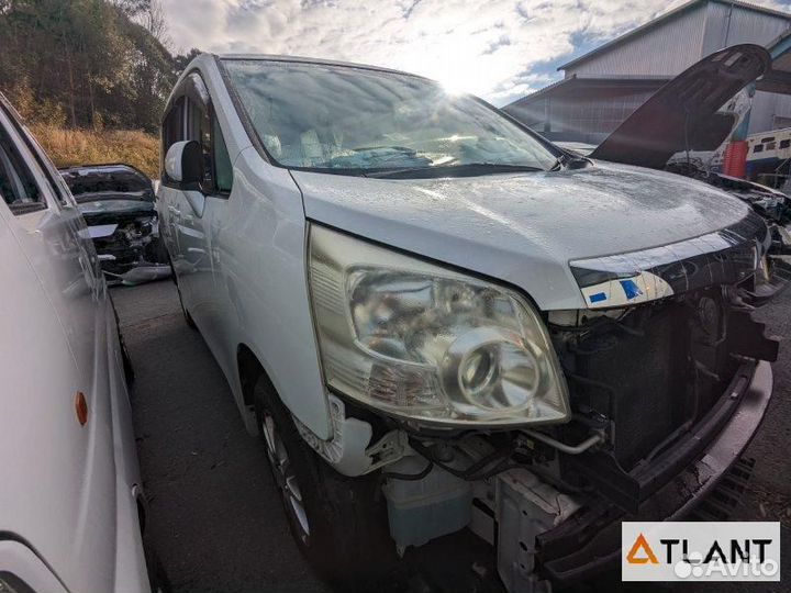 Пульт стеклоподъемника передняя правая toyota noah