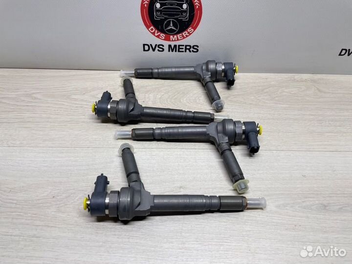 Топливная форсунка Opel