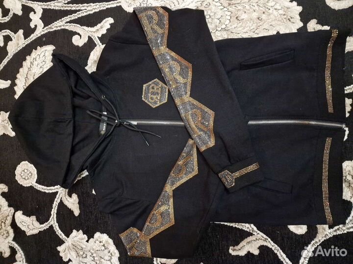 Костюм женский