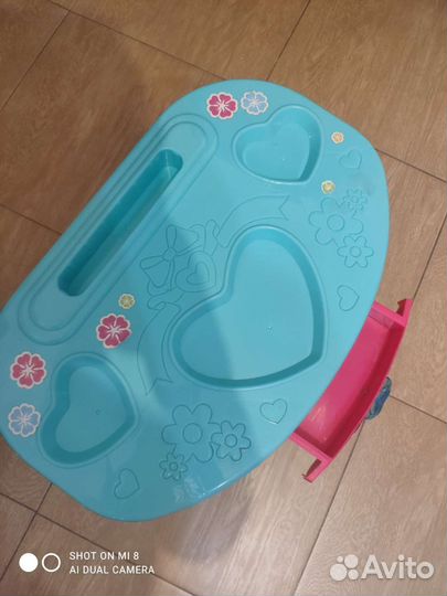 Детский туалетный столик