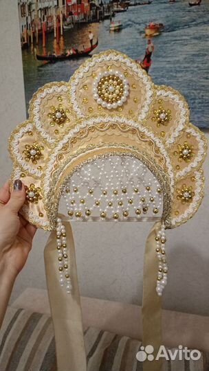 Кокошник ручной работы