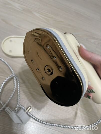 Ручной отпариватель