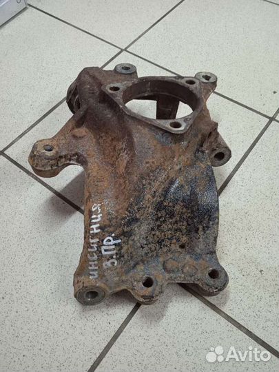 Задняя цапфа Opel Insignia