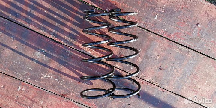 Пружина подвески задней KYB RI 6170