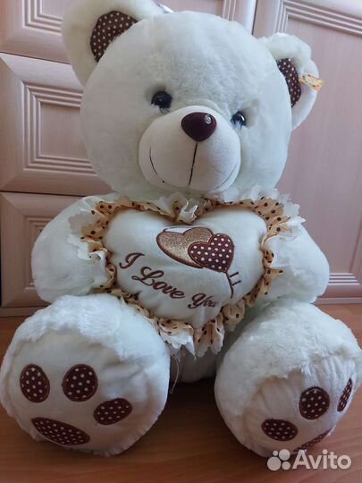 Медведь плюшевый
