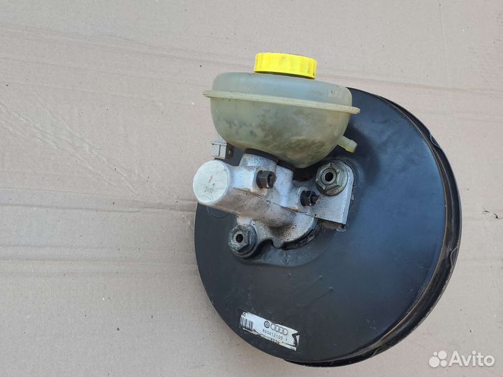 Вакуум тормозной Audi A4 B5 Volkswagen