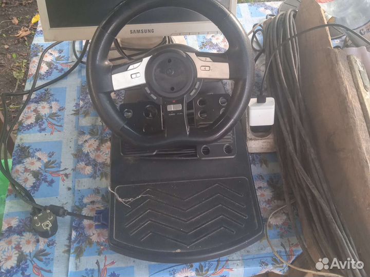 Монитор Samsung