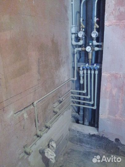 Сантехник. Услуги сантехника. Слесарь сантехник