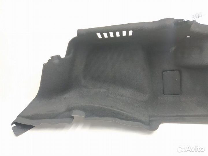 Б/У Б/У Обшивка салона Обшивка багажника правая