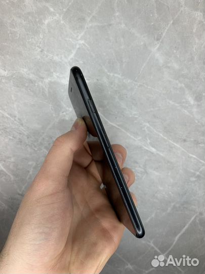 iPhone SE (2020), 64 ГБ