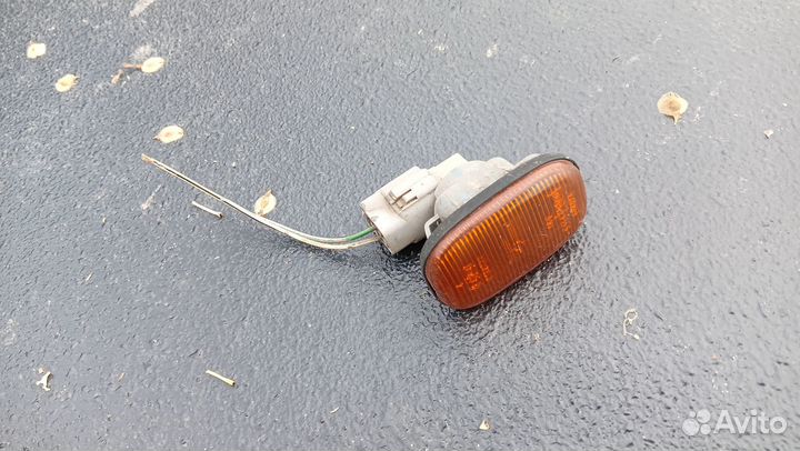 Повторитель поворотника Тойота Карина Е Corona