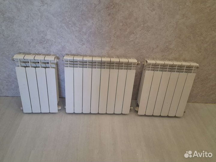 Люстры и алюминиевая батарея