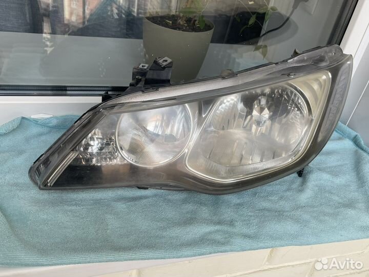Фара honda civic 4d