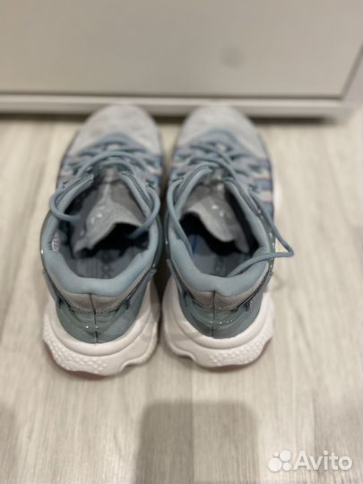 Кроссовки adidas ozweego