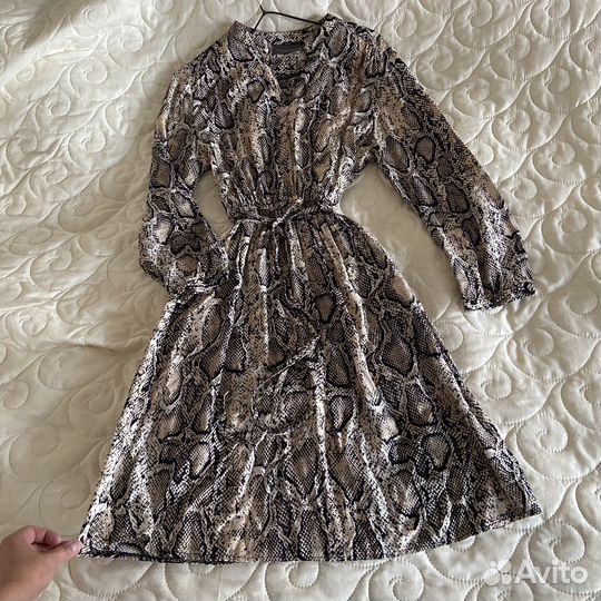 Платье принт змея