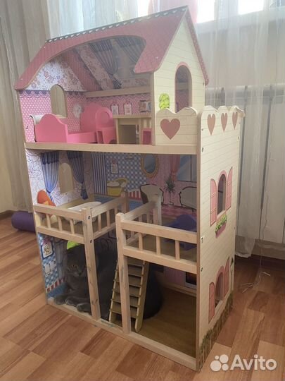 Домик кукольный