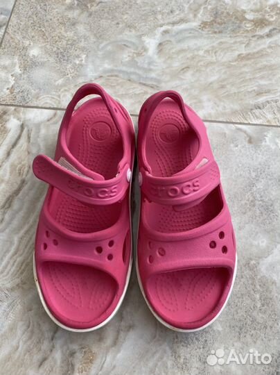 Сандали для девочки crocs