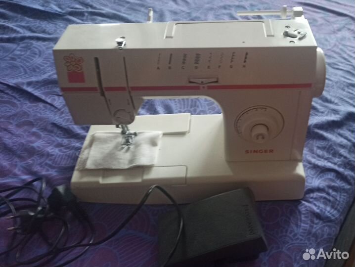 Швейная машина Singer