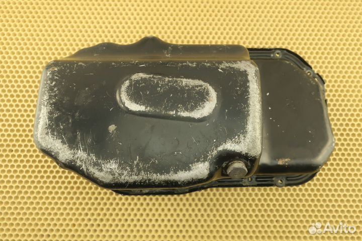 Поддон двигателя VAG 03C103601BE