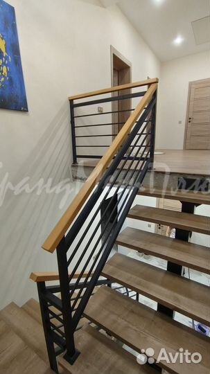 Лестница под ключ на монокосоуре