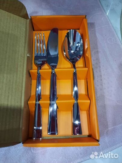 Набор столовых приборов