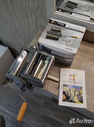 Машинка для изготовления пельменей и вареников